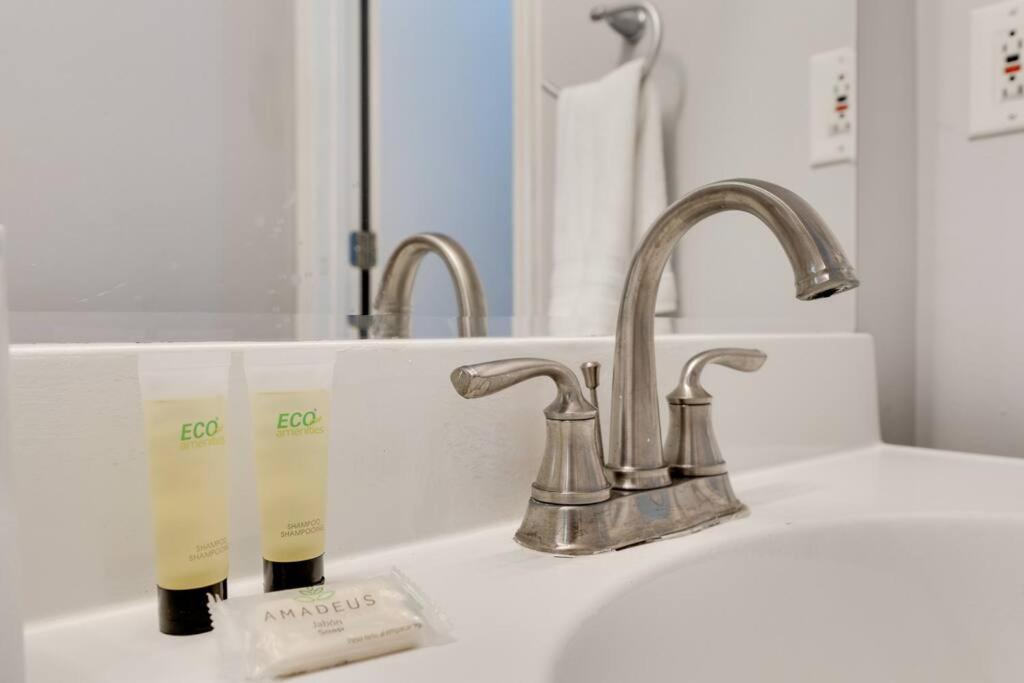 Lovely 2 Bdr Condo With Balcony 2M To Broadway Nashville Esterno foto