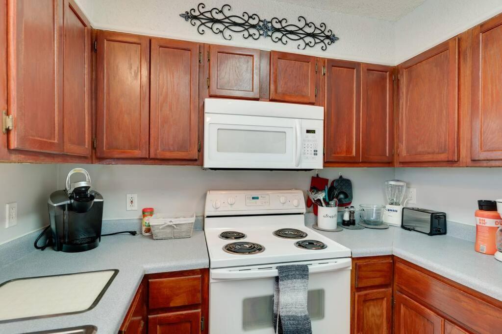 Lovely 2 Bdr Condo With Balcony 2M To Broadway Nashville Esterno foto